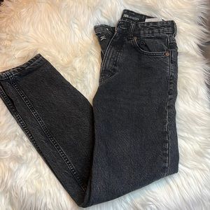 Zara Mom Jeans; High Waisted Fit; Washed effect🤍